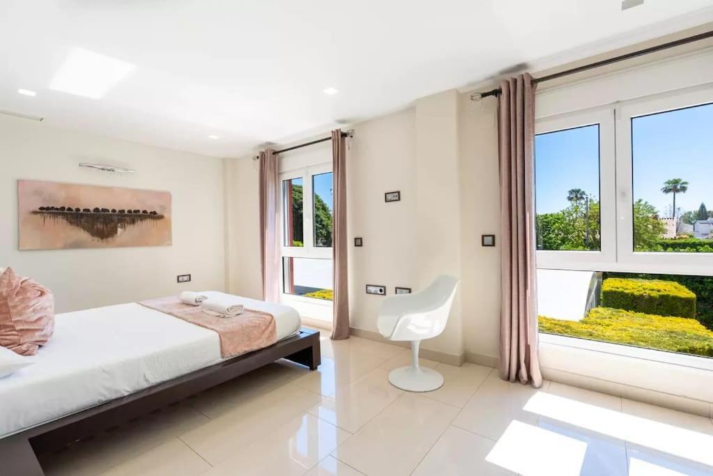 Villaer Ohana Luxury With Heated Pool Málaga